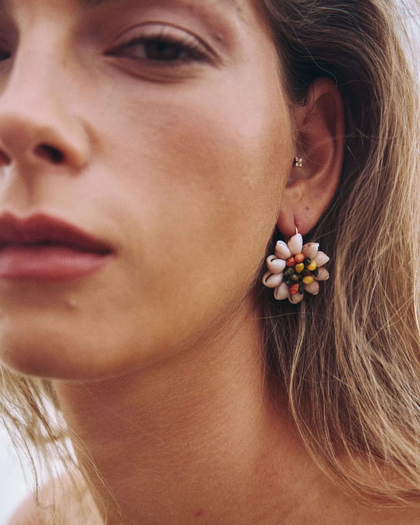 Miphai Pendientes Concha Flor Multicolor Shop